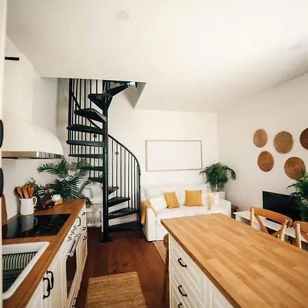 Seafront House - First Row To Sea Apartamento