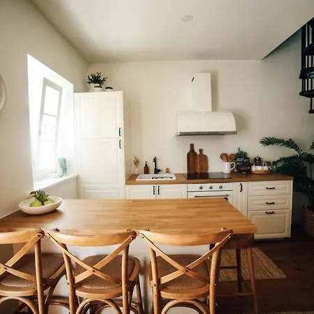 Apartment Seafront House - First Row To Sea *